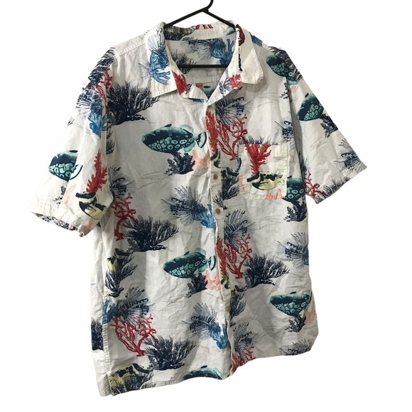 Croft and barrow ocean sea life fish 100% cotton button down aloha Shirt - Picture 1 of 8